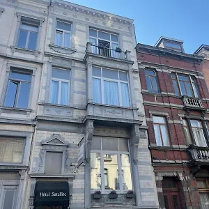 Satellite 2* Bruxelles